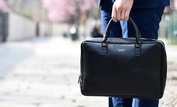 仕事を1ヶ月で辞めたらどこも勤まらないのか？